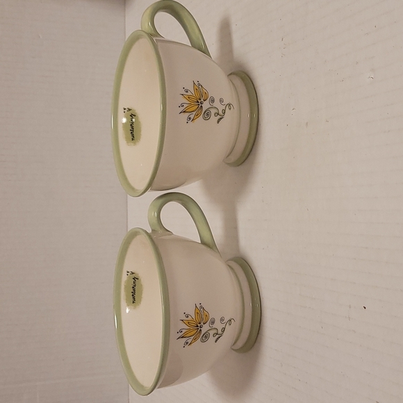 Pair of Gorgeous 2006 Starbucks Coffee Mugs - Picture 1 of 16